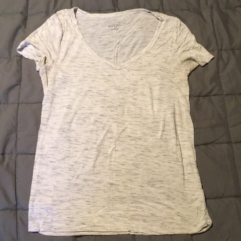V neck tee